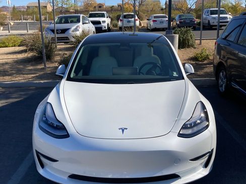 Used 2020 Tesla Model 3 Performance image 8