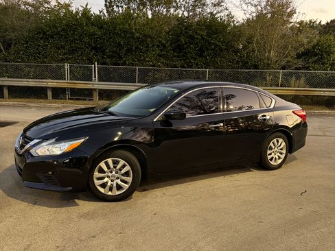 Used 2016 Nissan Altima 2.5 image 2