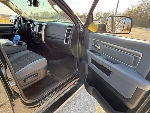 Used 2016 RAM 3500 SLT w/ Luxury Group image 15