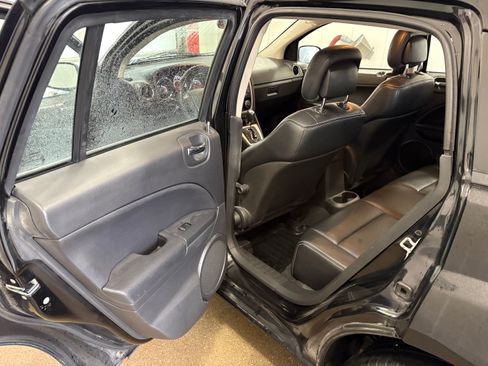 Used 2011 Dodge Caliber Rush w/ Leather Interior Group image 17