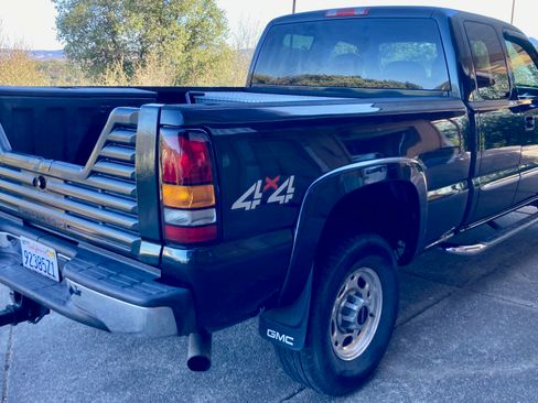 Used 2004 GMC Sierra 2500 SLE w/ Heavy-Duty Power Package AWD/4WD image 26