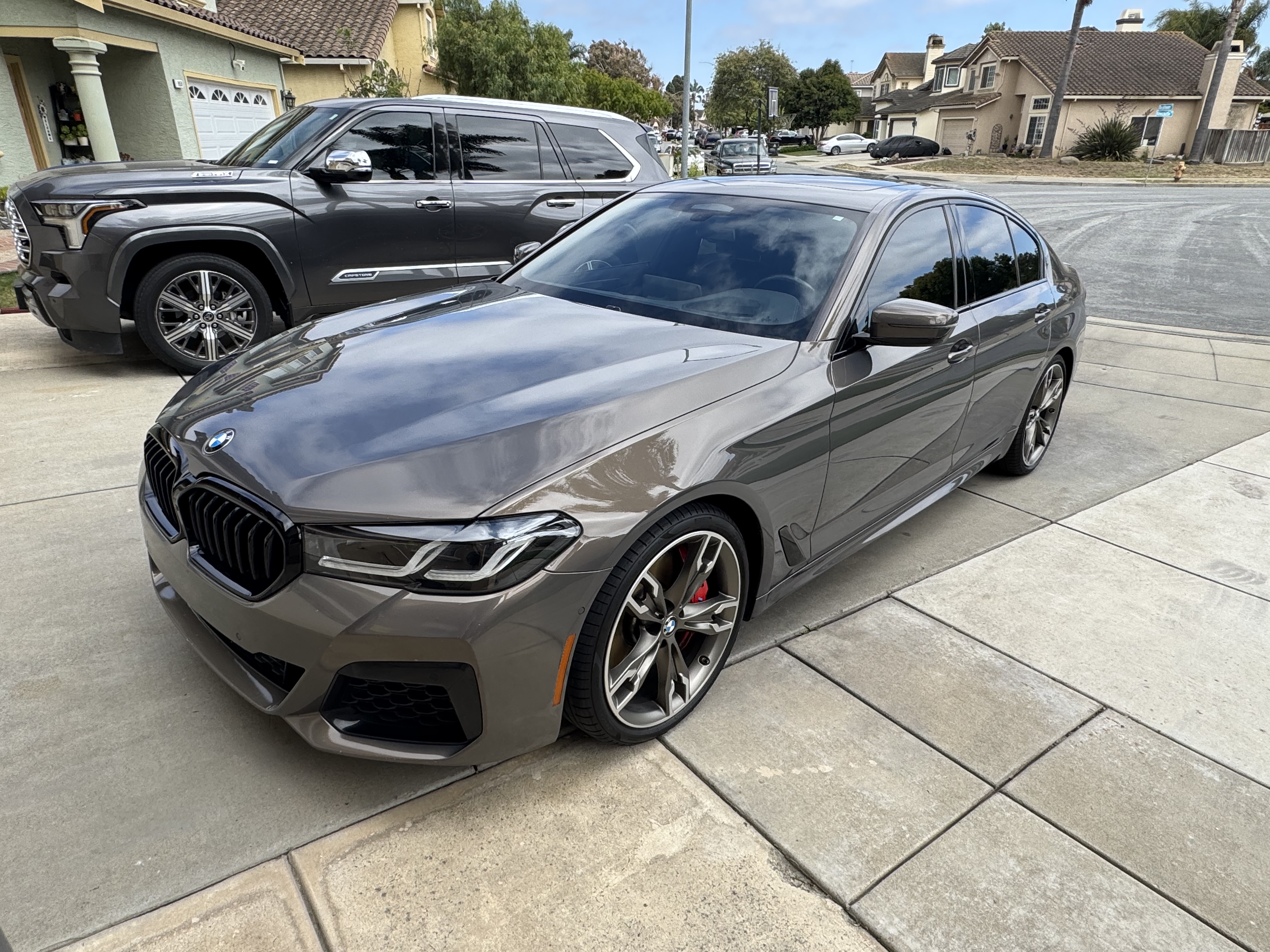 Used 2022 BMW M550i xDrive w/ Executive Package AWD/4WD image 4
