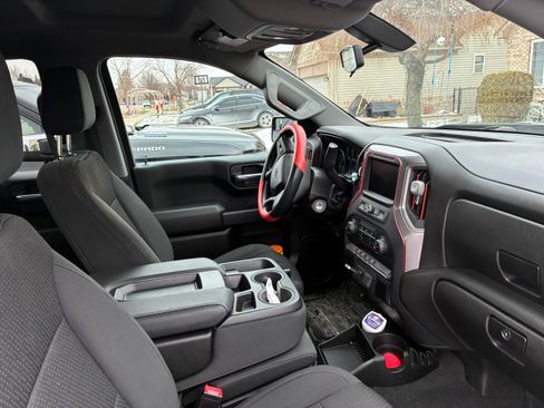 Used 2020 Chevrolet Silverado 1500 Custom Trail Boss w/ Custom Convenience Package image 12