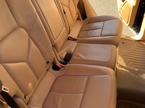 Used 2013 Porsche Cayenne S image 23