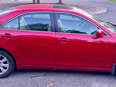Used 2007 Toyota Camry XLE FWD image 2