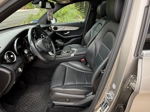 Used 2019 Mercedes-Benz GLC 300 image 6