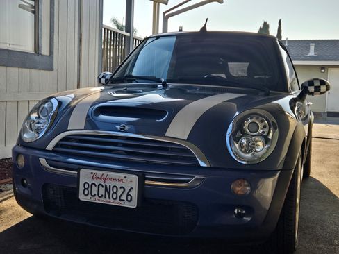 Used 2005 MINI Cooper S image 2