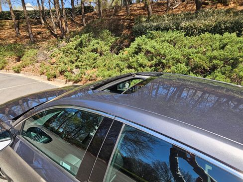 Used 2020 Honda Accord Sport image 9