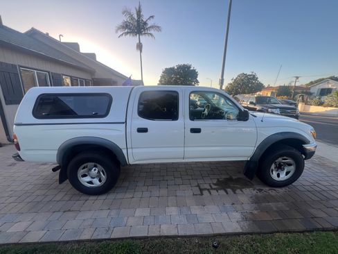 Used 2002 Toyota Tacoma PreRunner image 5