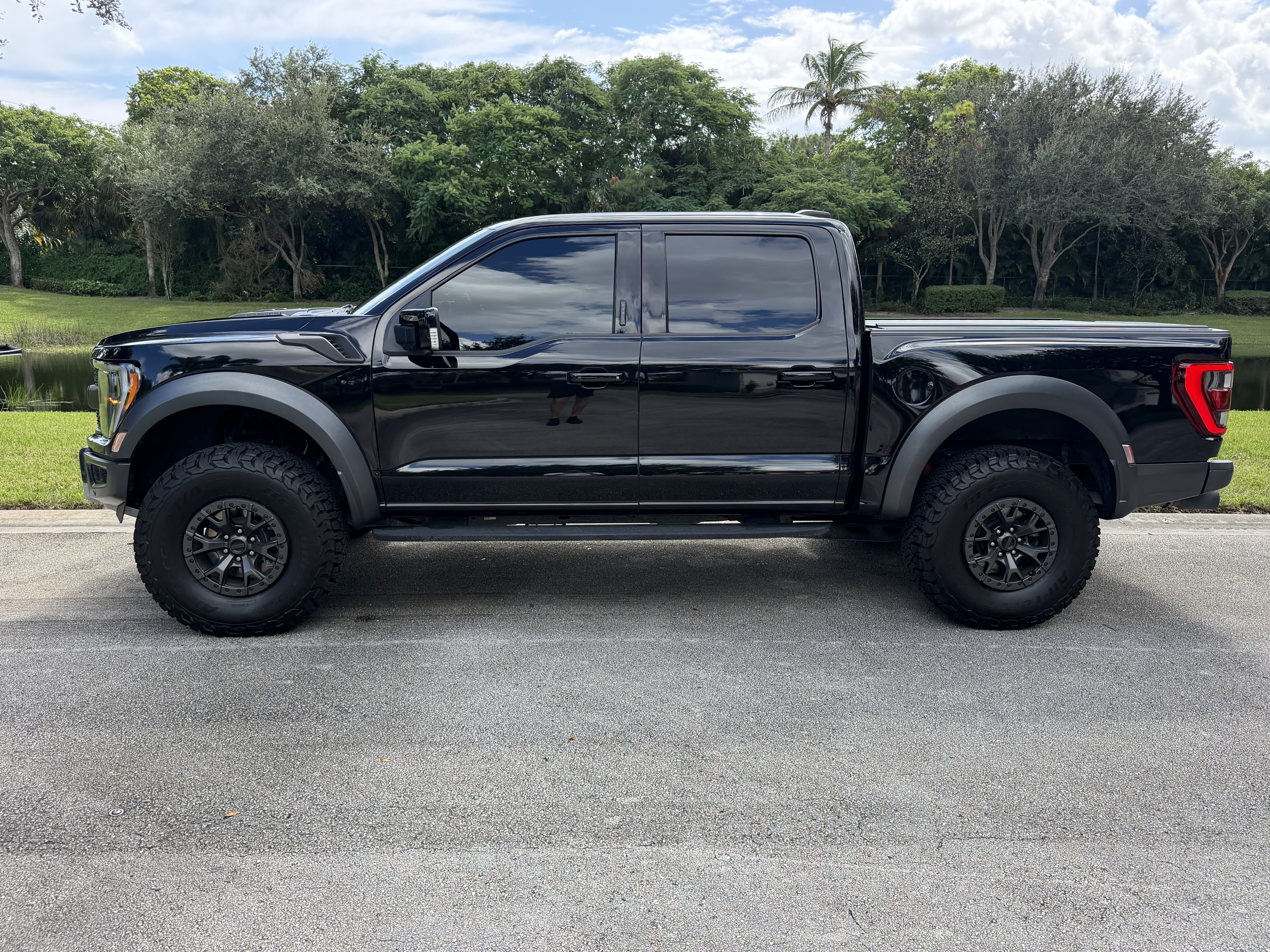 Used 2021 Ford F150 Raptor w/ Raptor 37 Performance Package AWD/4WD image 4