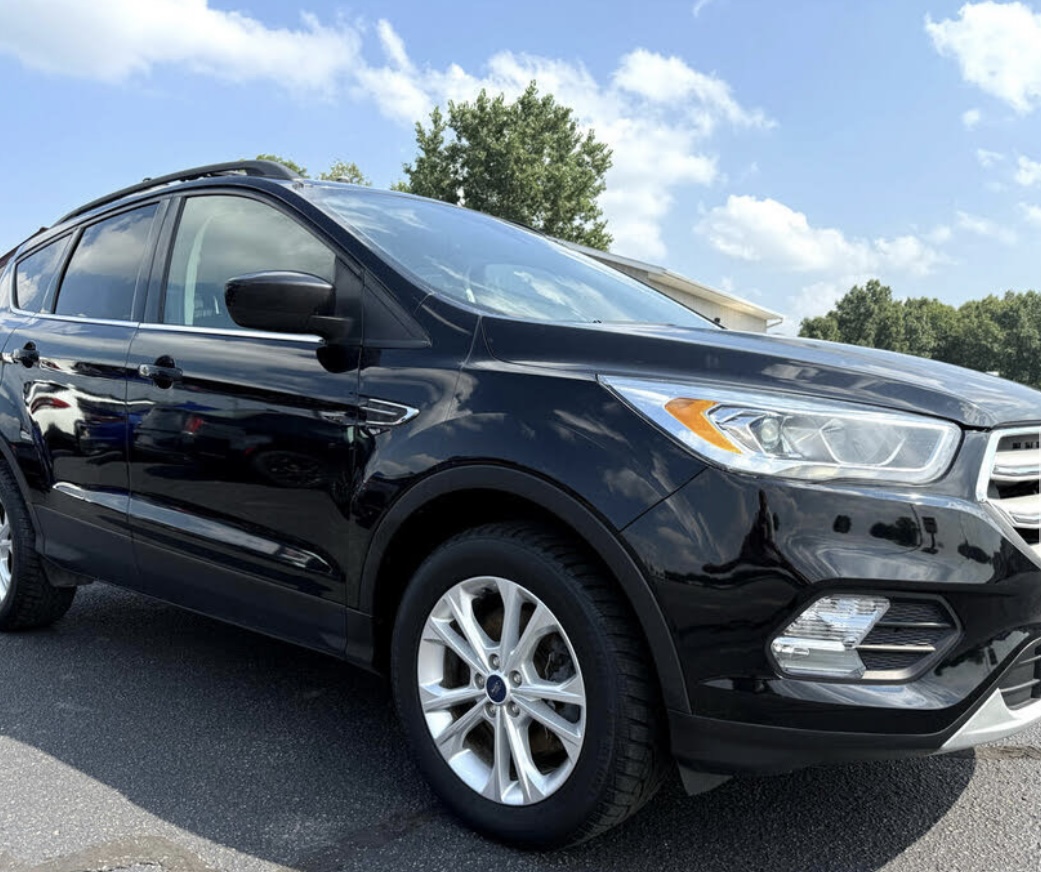 Used 2019 Ford Escape SEL AWD/4WD image 1