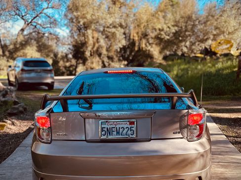 Used 2005 Toyota Celica GT image 10