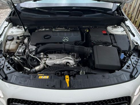 Used 2023 Mercedes-Benz GLB 250 image 12
