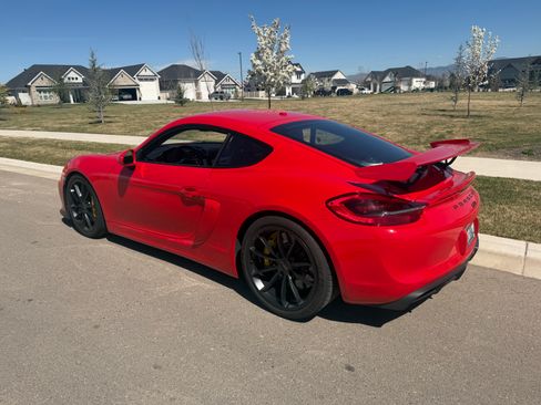 Used 2016 Porsche Cayman GT4 image 4