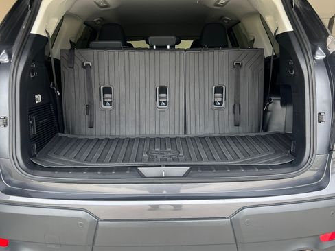 Used 2022 Subaru Ascent Limited image 6