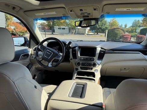 Used 2019 GMC Yukon XL Denali w/ Denali Ultimate Package image 6