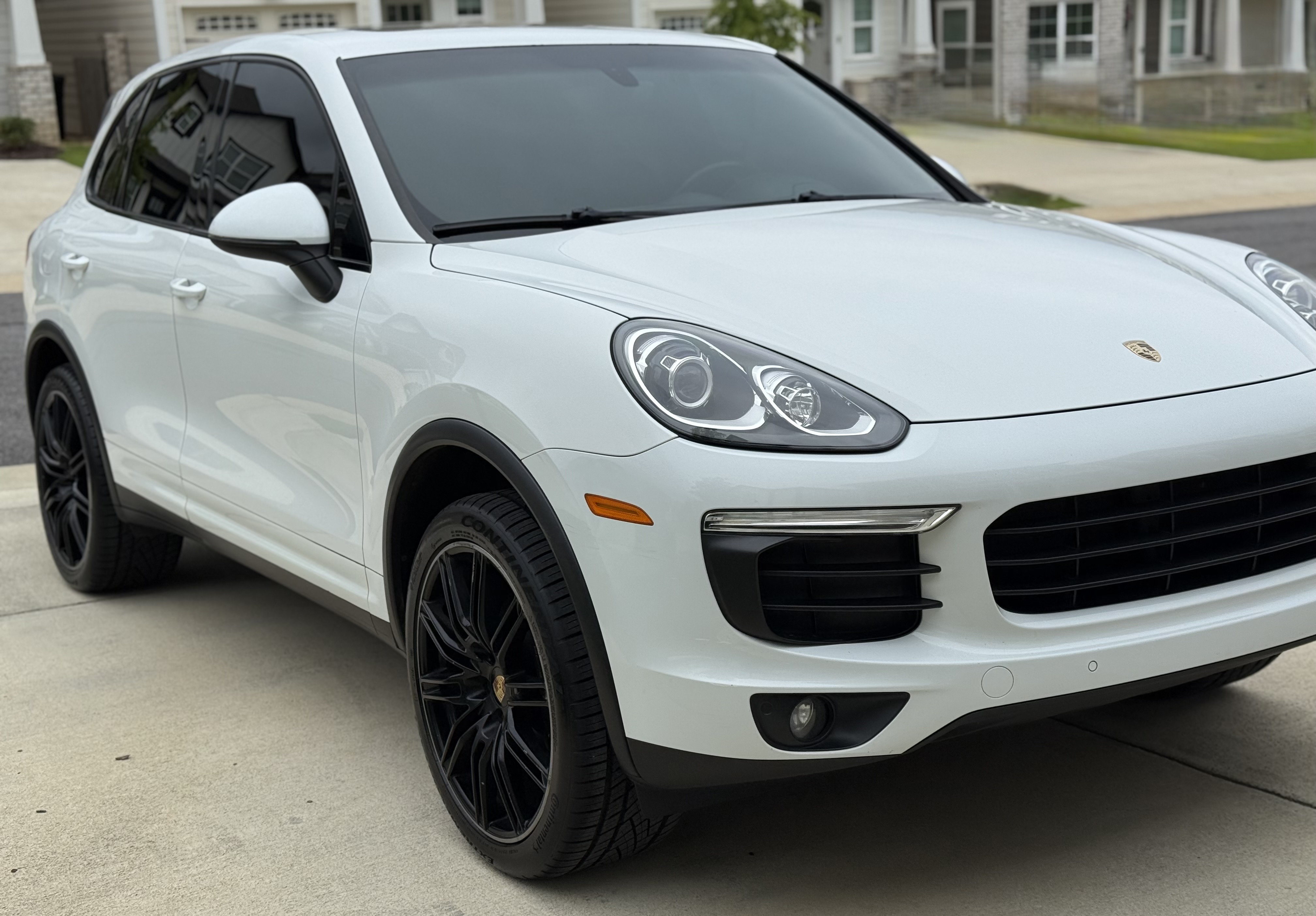 Used 2016 Porsche Cayenne AWD/4WD image 6
