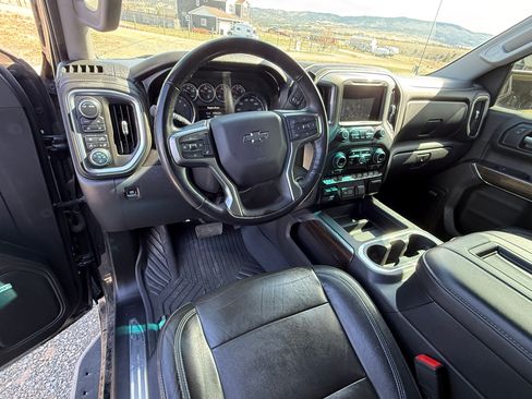 Used 2020 Chevrolet Silverado 1500 LT Trail Boss AWD/4WD image 6