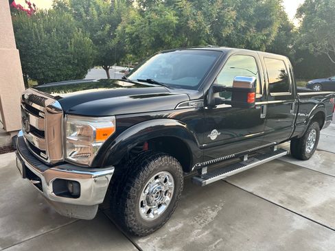 Used 2014 Ford F250 XLT w/ XLT Premium Package AWD/4WD image 21