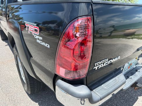 Used 2006 Toyota Tacoma PreRunner RWD image 16