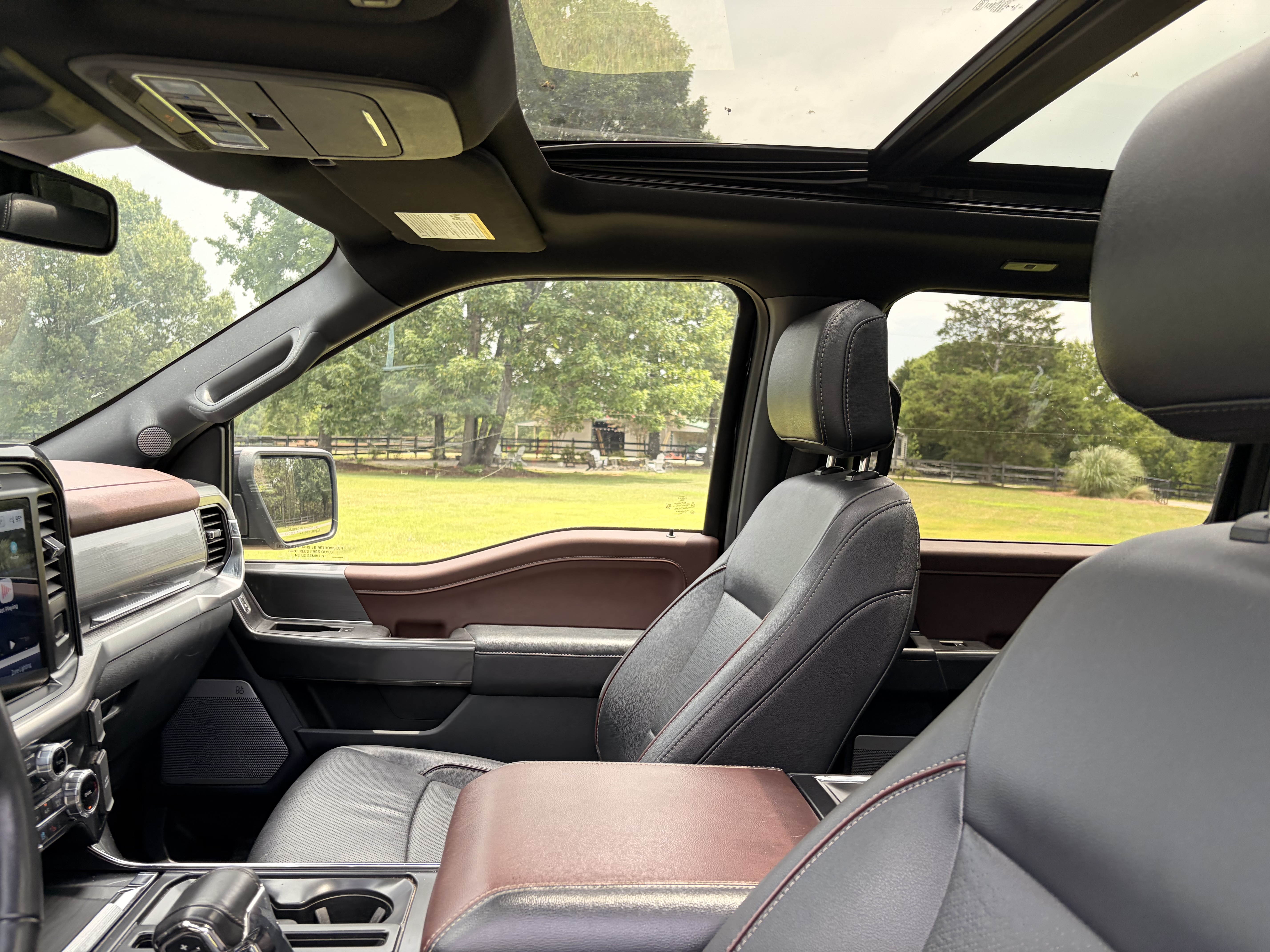 Used 2022 Ford F150 Lariat w/ Equipment Group 502A High AWD/4WD image 9