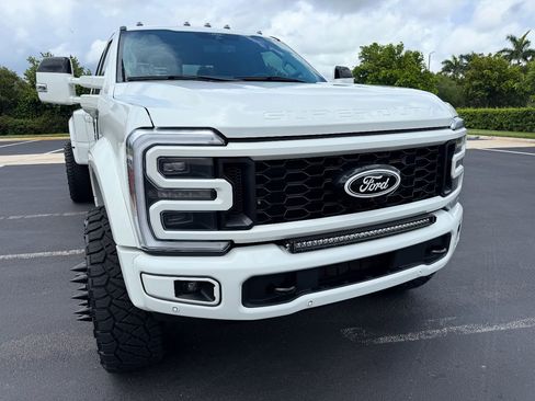 Used 2024 Ford F450 Limited w/ FX4 Off-Road Package image 4