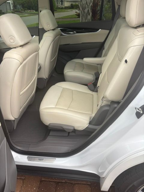Used 2023 Cadillac XT6 Premium Luxury FWD image 8