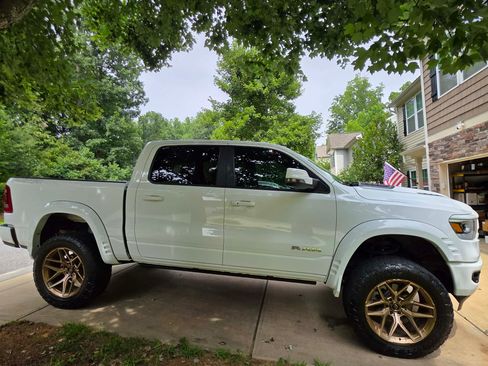 Used 2023 RAM 1500 Laramie AWD/4WD image 10