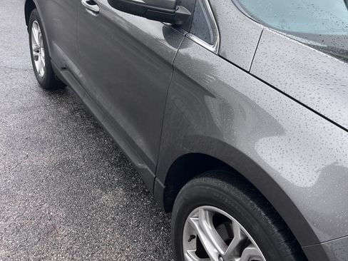 Used 2015 Ford Edge Titanium image 2