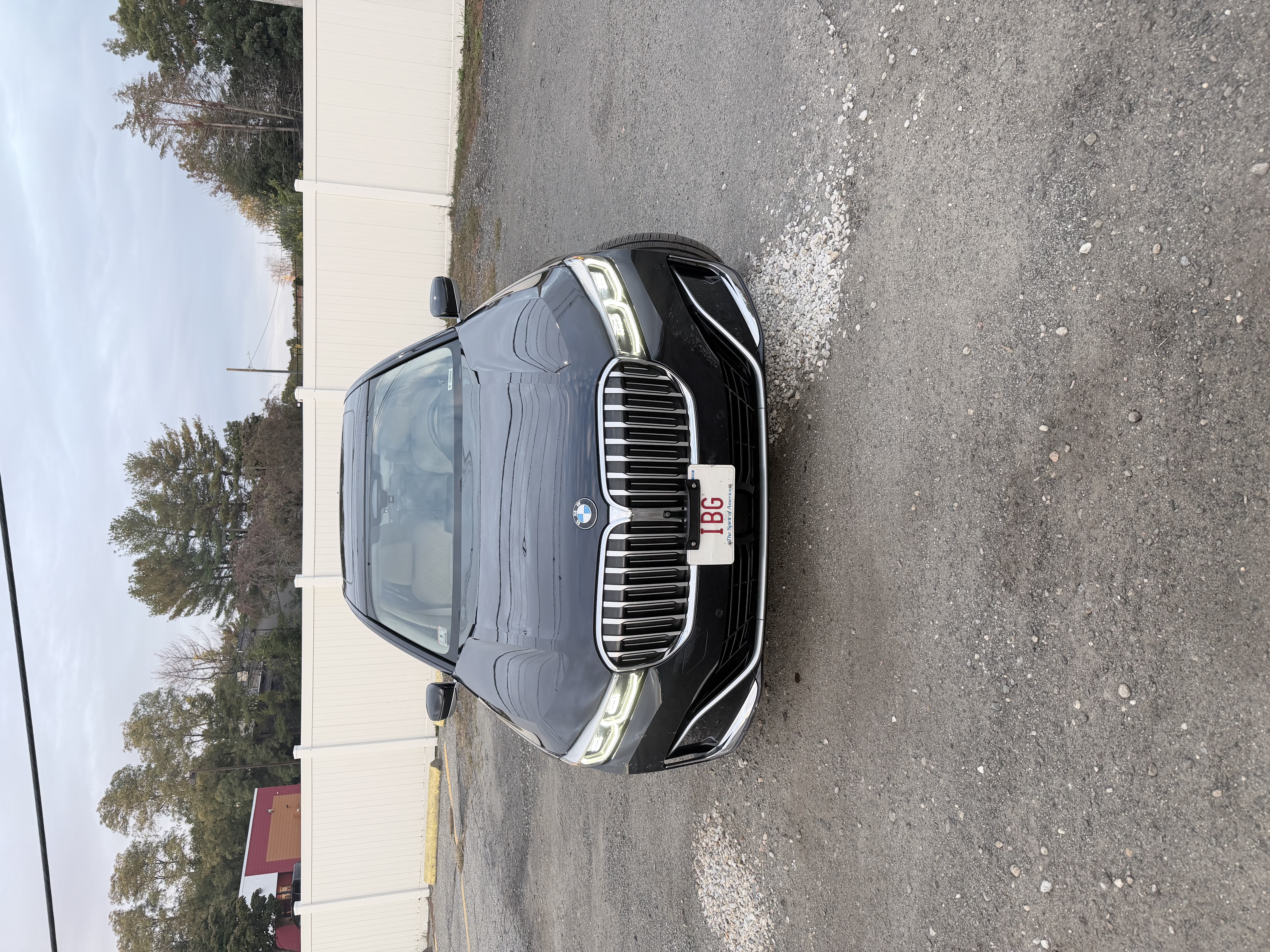 Used 2020 BMW 750i xDrive w/ Luxury Rear Seating Package AWD/4WD image 2