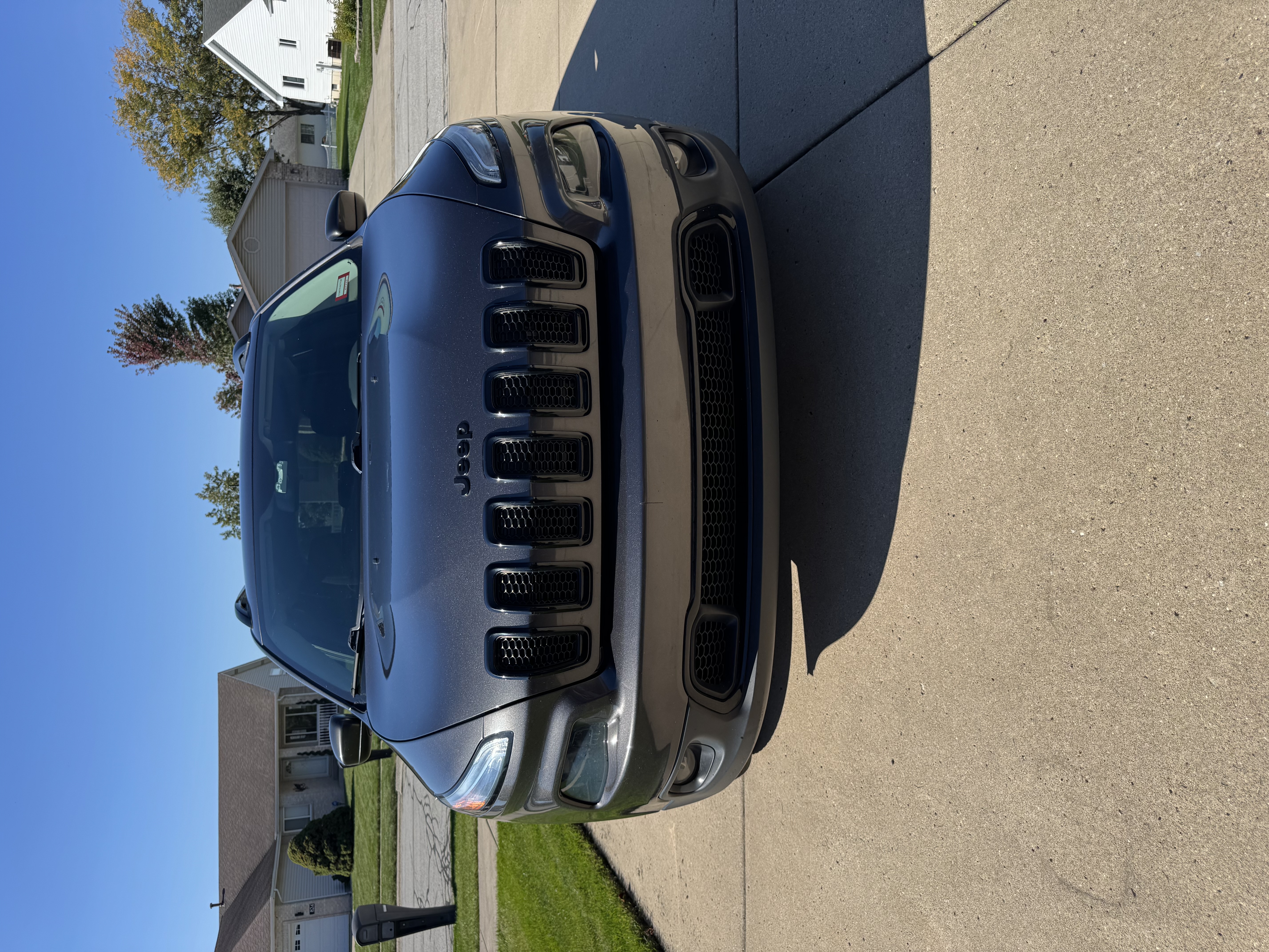 Used 2018 Jeep Cherokee Latitude w/ Altitude Package AWD/4WD image 12