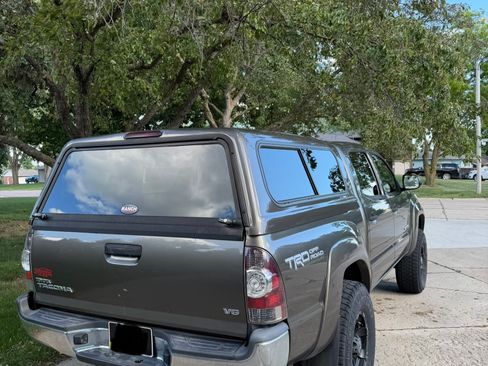 Used 2012 Toyota Tacoma 4x4 Double Cab w/ TRD Off-Road Pkg image 4