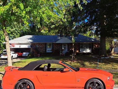 Used 2013 Ford Mustang GT Premium w/ Electronics Pkg image 6