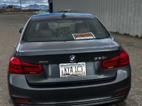 Used 2017 BMW 330i xDrive Sedan image 11