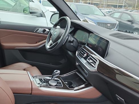 Used 2019 BMW X5 xDrive40i w/ Convenience Package AWD/4WD image 8