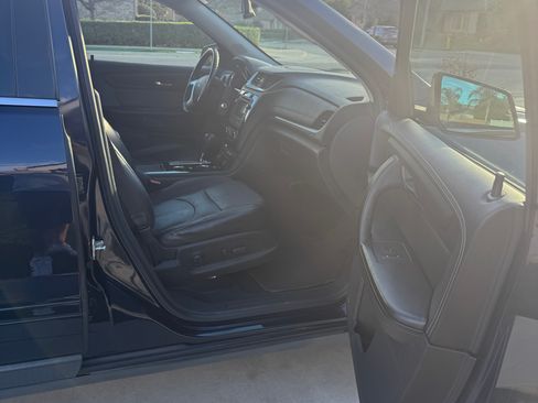 Used 2016 Chevrolet Traverse LT image 20