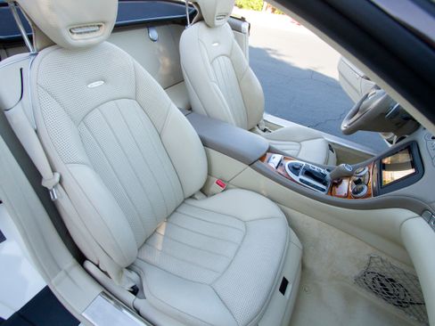 Used 2012 Mercedes-Benz SL 63 AMG image 14