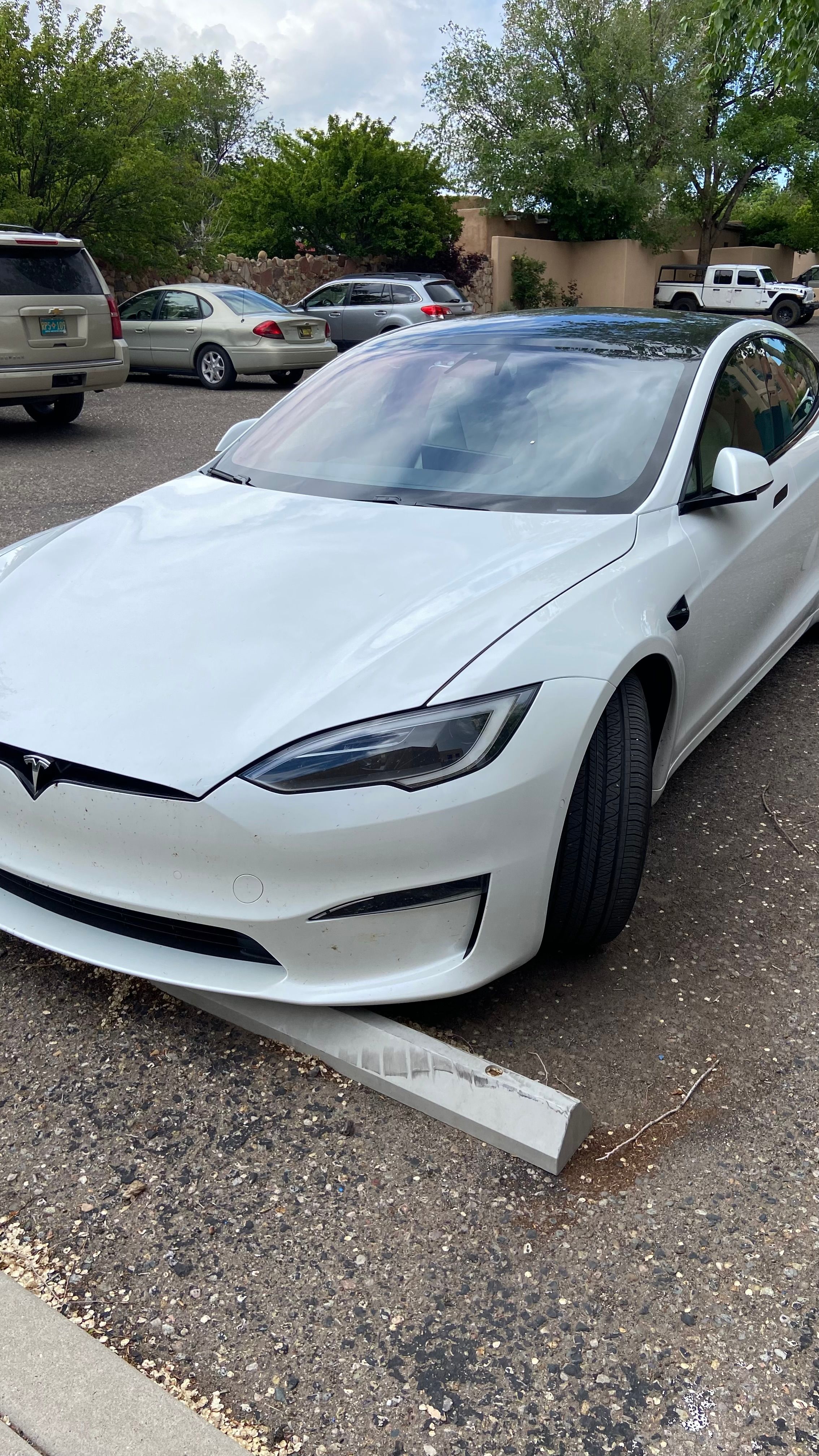 Used 2022 Tesla Model S Standard Range AWD/4WD image 9