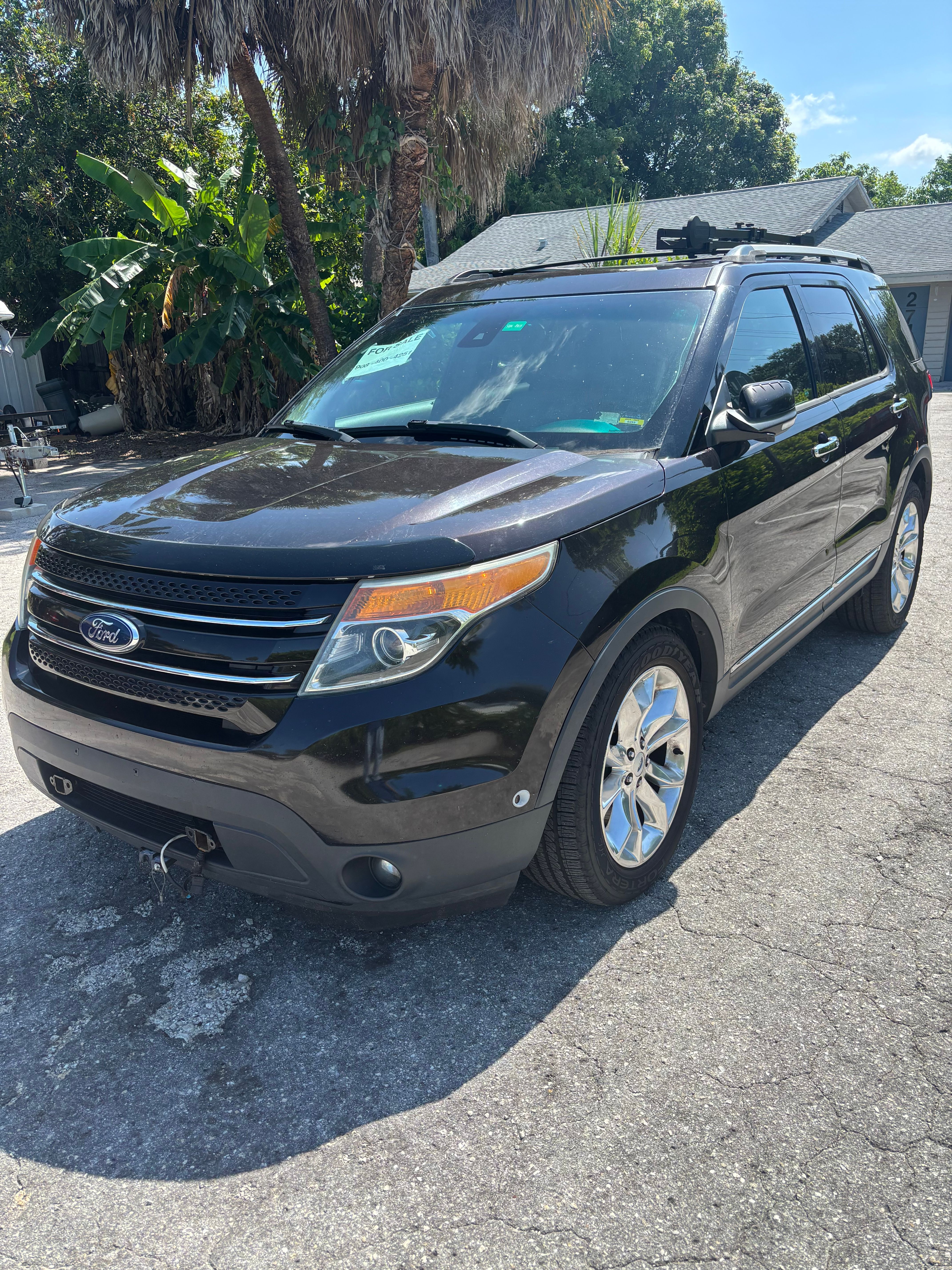 Used 2014 Ford Explorer Limited w/ Equipment Group 302A AWD/4WD image 1