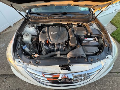 Used 2012 Hyundai Sonata GLS FWD image 10