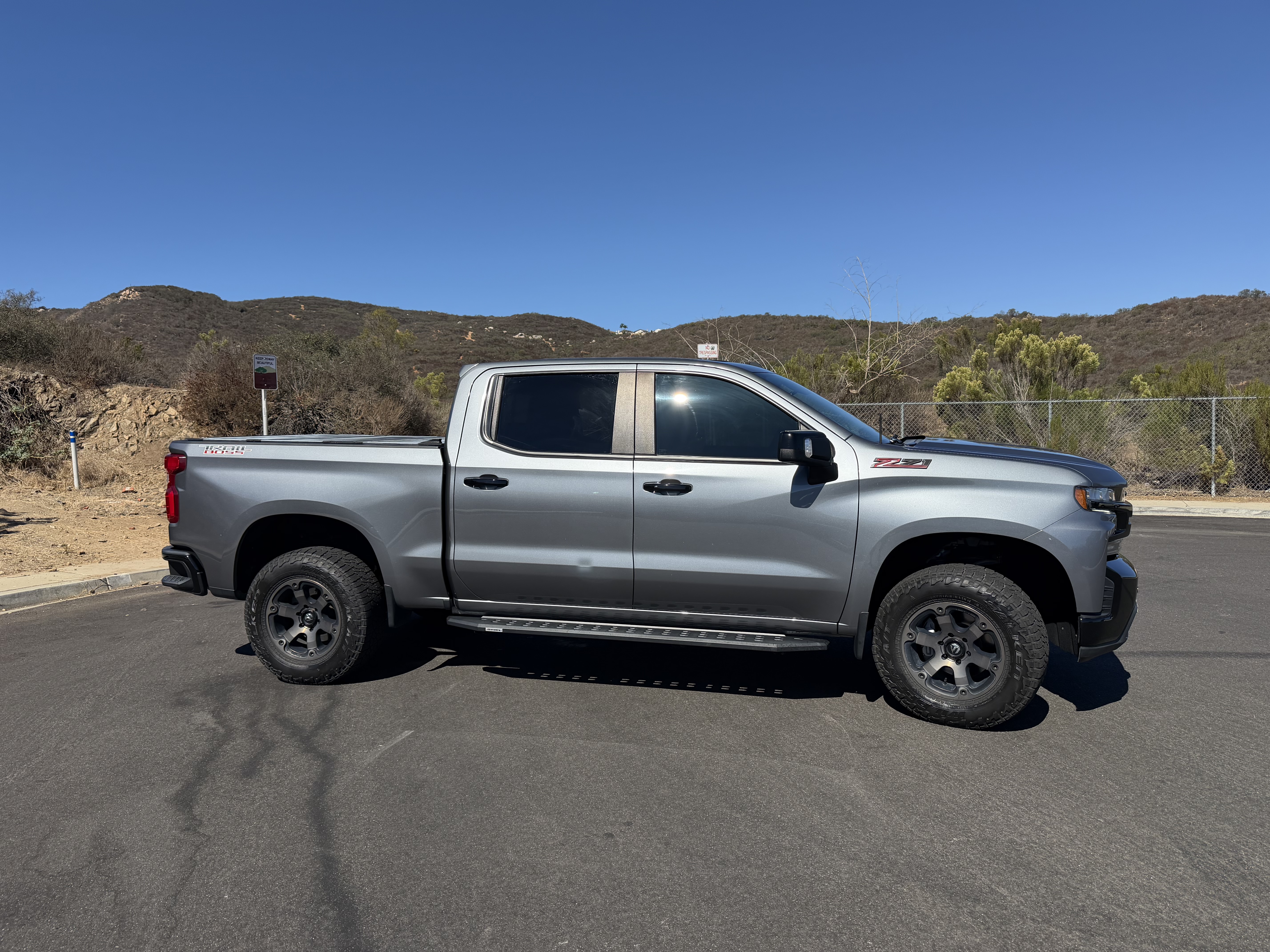 Used 2021 Chevrolet Silverado 1500 LT Trail Boss w/ Convenience Package II AWD/4WD image 8