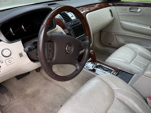 Used 2010 Cadillac DTS Premium w/ Driver Awareness Package FWD image 16