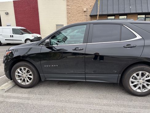 Used 2021 Chevrolet Equinox LT FWD image 4
