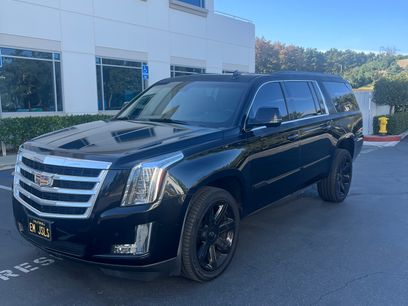 Used 2016 Cadillac Escalade ESV Luxury