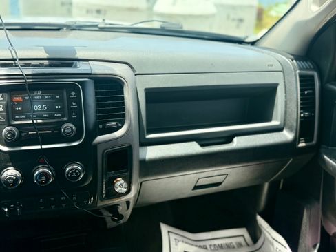 Used 2016 RAM 3500 Tradesman w/ Chrome Appearance Group image 17