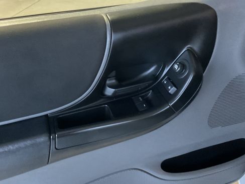 Used 2011 Ford Ranger XLT image 22