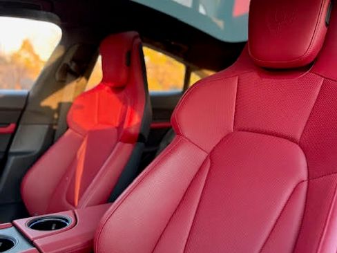 Used 2023 Porsche Taycan GTS image 10