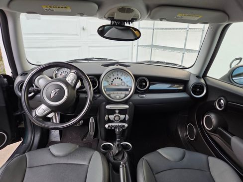 Used 2010 MINI Cooper S image 8
