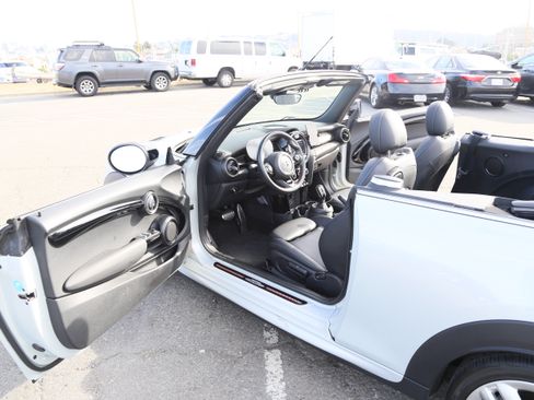 Used 2021 MINI Cooper John Cooper Works w/ 6.5" Touchscreen Package image 16