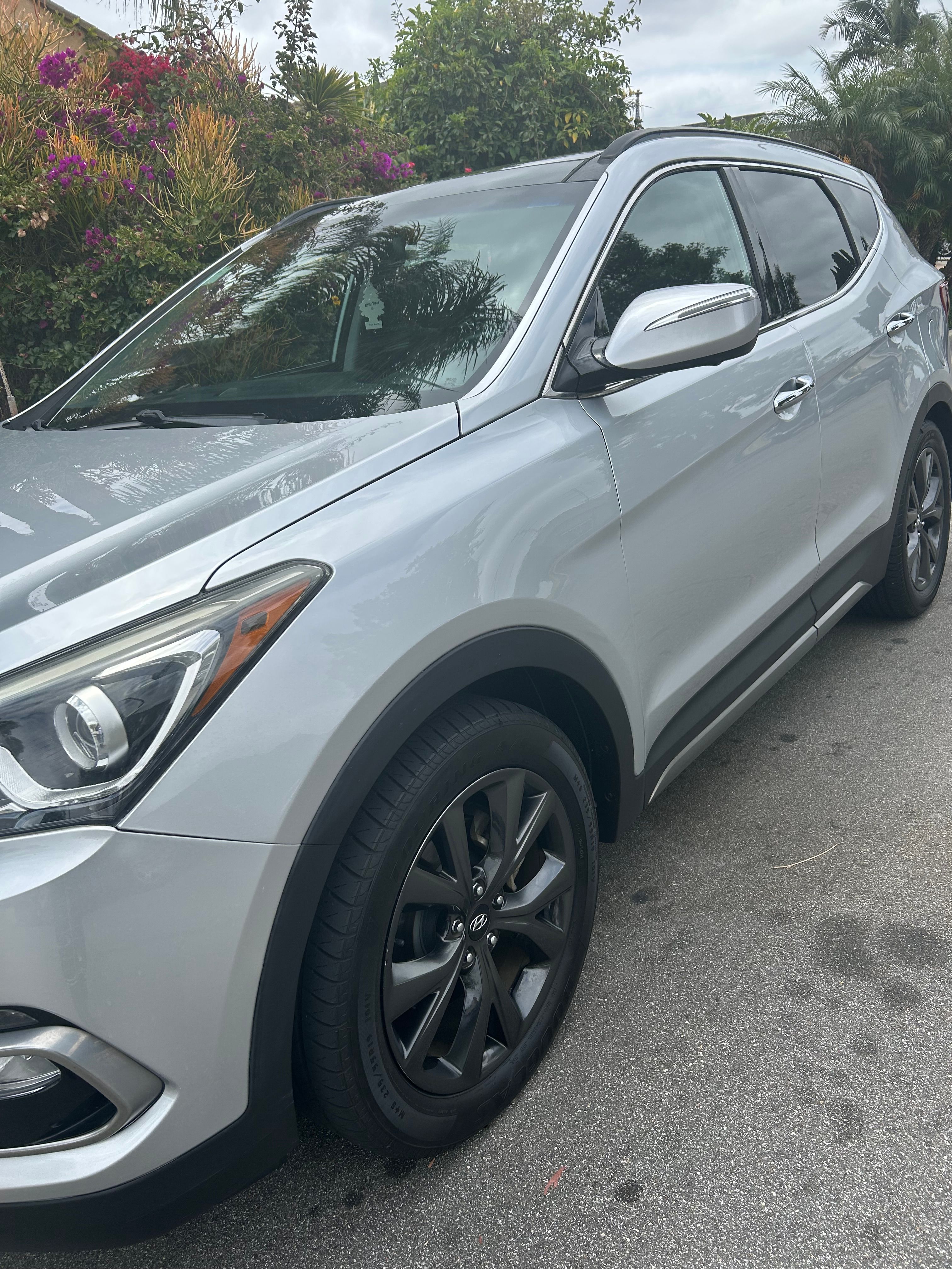 Used 2017 Hyundai Santa Fe Sport FWD image 6